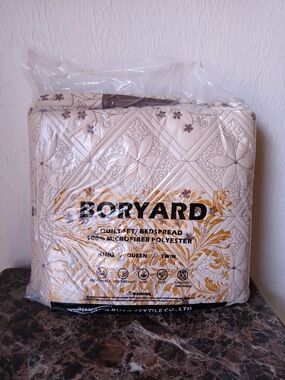 Boryard Cream and Gold Quilted Bedspread